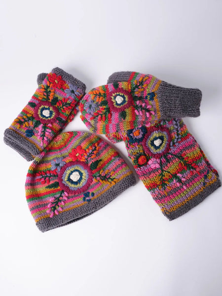 Peony Pleasures Mittens