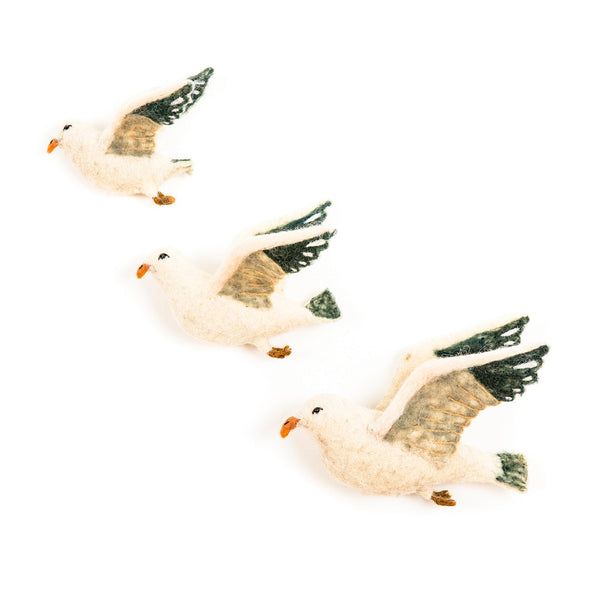 Flying Seagull
