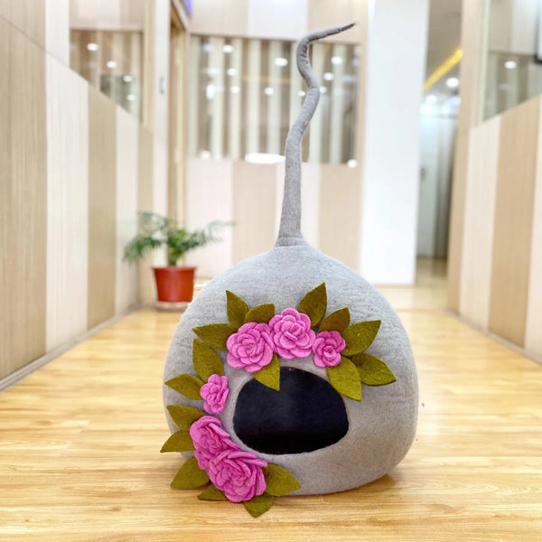 Long Tailed Flower Felt Cat Cave
