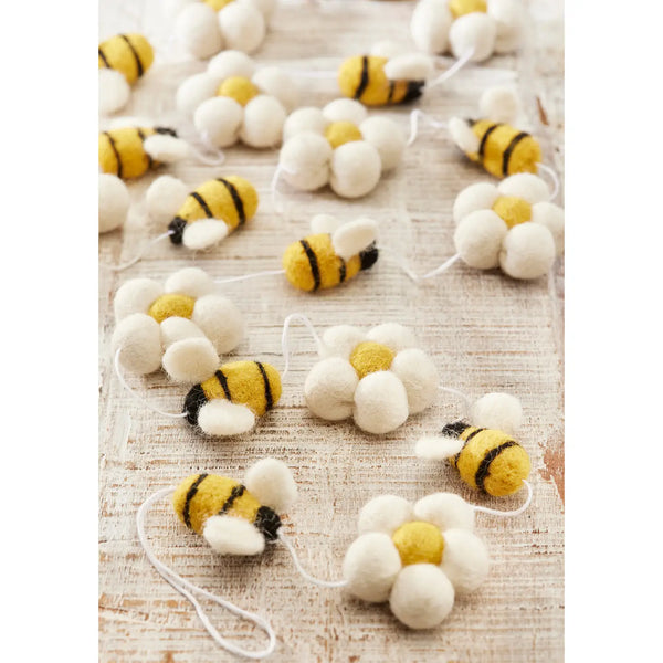 Felt Bee & Daisy Flower Garland