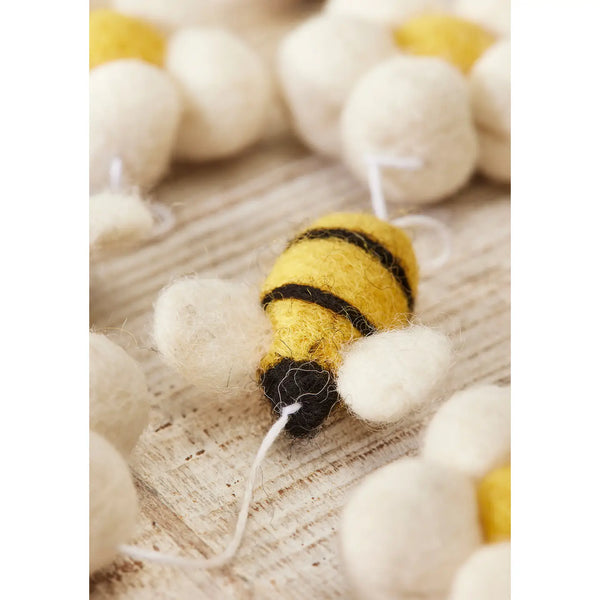 Felt Bee & Daisy Flower Garland