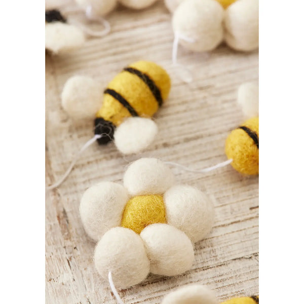 Felt Bee & Daisy Flower Garland