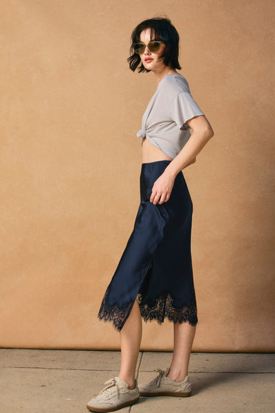 Dull Satin Lace Hem Pencil Skirt