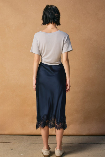 Dull Satin Lace Hem Pencil Skirt