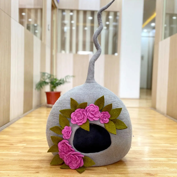 Long Tailed Flower Felt Cat Cave